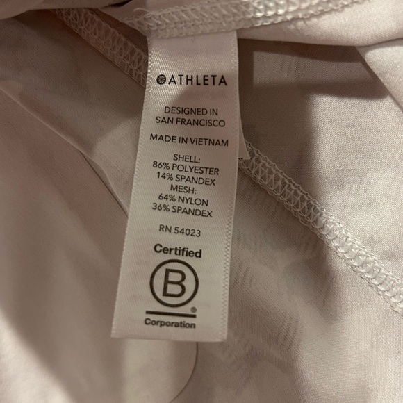 Athleta Camo RUNNING FREE REFLECTIVE JACKET Pink White M EUC - Picture 7 of 15